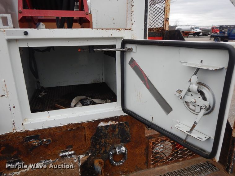 image for item II9334 2010 International 7400  Crew Cab utility / service truck