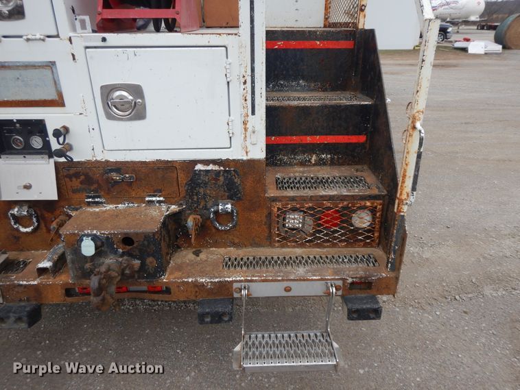 image for item II9334 2010 International 7400  Crew Cab utility / service truck