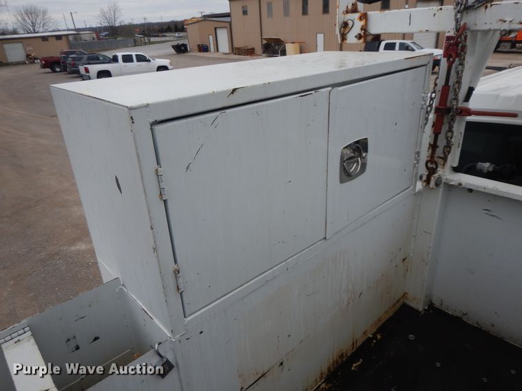 image for item II9334 2010 International 7400  Crew Cab utility / service truck