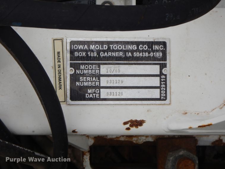 image for item II9334 2010 International 7400  Crew Cab utility / service truck