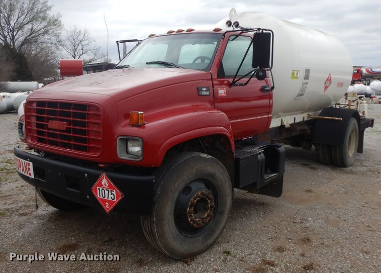 image for item II9335 1997 Chevrolet 7H4  propane truck