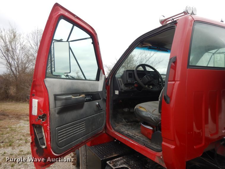 image for item II9335 1997 Chevrolet 7H4  propane truck