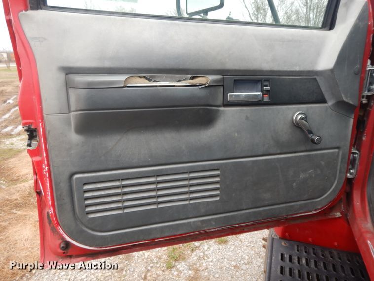 image for item II9335 1997 Chevrolet 7H4  propane truck