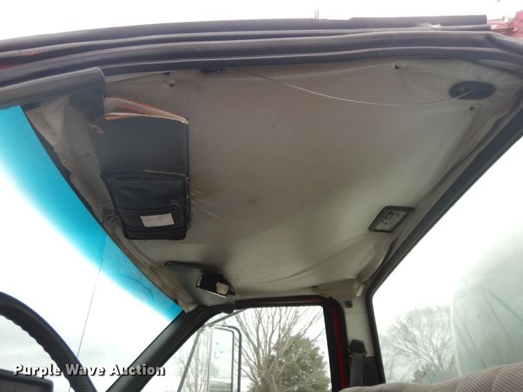 image for item II9335 1997 Chevrolet 7H4  propane truck