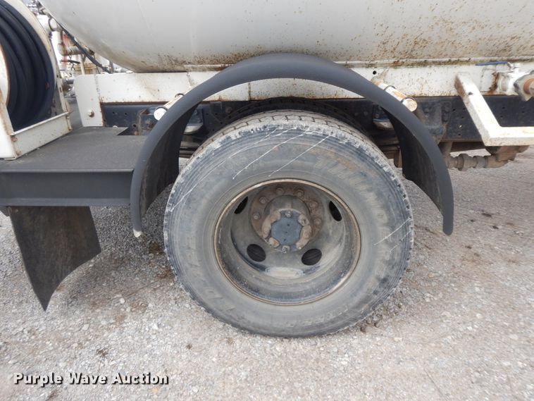 image for item II9335 1997 Chevrolet 7H4  propane truck