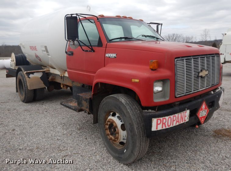 image for item II9336 1996 Chevrolet C7H propane truck