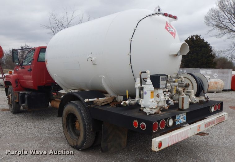 image for item II9336 1996 Chevrolet C7H propane truck