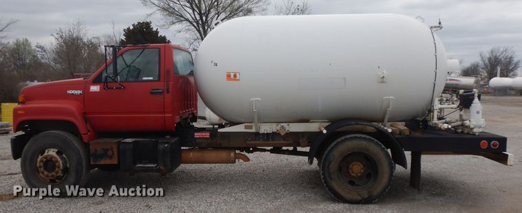 image for item II9336 1996 Chevrolet C7H propane truck