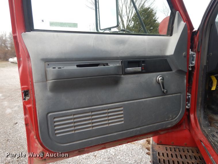 image for item II9336 1996 Chevrolet C7H propane truck