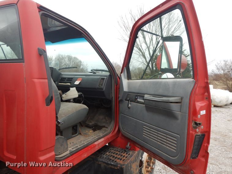image for item II9336 1996 Chevrolet C7H propane truck