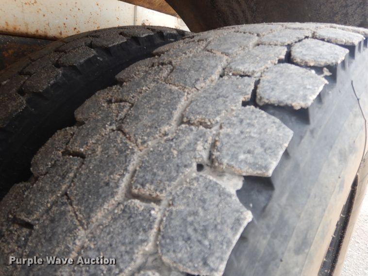 image for item II9336 1996 Chevrolet C7H propane truck