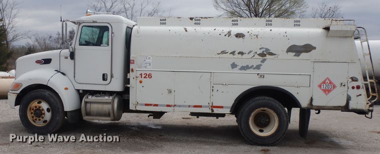 image for item II9337 2007 Peterbilt 335  fuel truck