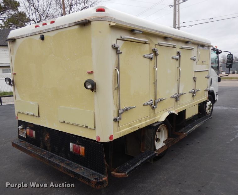 image for item II9338 2010 Isuzu NRR  refrigerated delivery truck