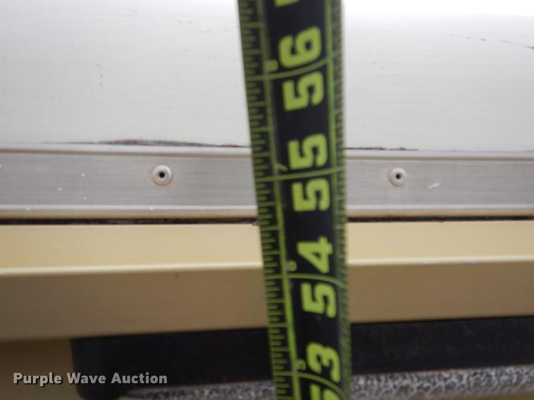 image for item II9338 2010 Isuzu NRR  refrigerated delivery truck