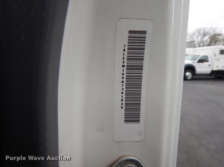 image for item II9338 2010 Isuzu NRR  refrigerated delivery truck