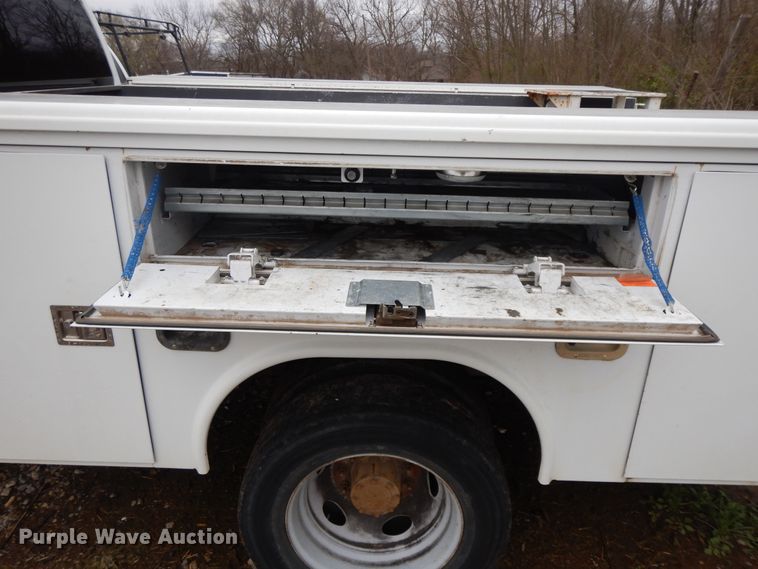 image for item II9340 2011 Ford F450 Super Duty  SuperCab utility / service truck