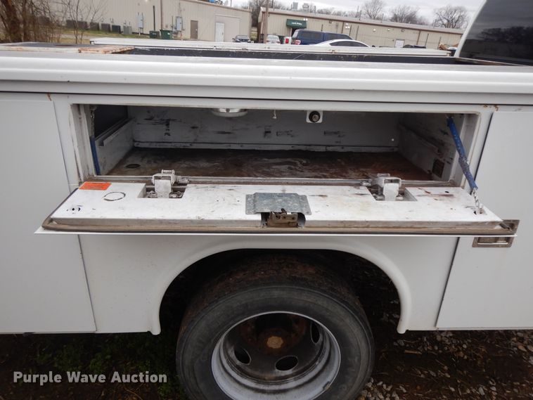 image for item II9340 2011 Ford F450 Super Duty  SuperCab utility / service truck
