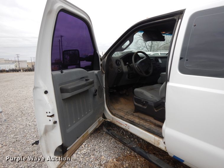 image for item II9340 2011 Ford F450 Super Duty  SuperCab utility / service truck