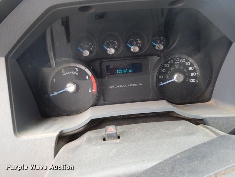 image for item II9340 2011 Ford F450 Super Duty  SuperCab utility / service truck