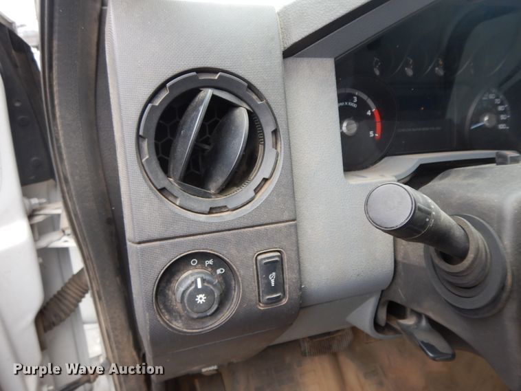 image for item II9340 2011 Ford F450 Super Duty  SuperCab utility / service truck