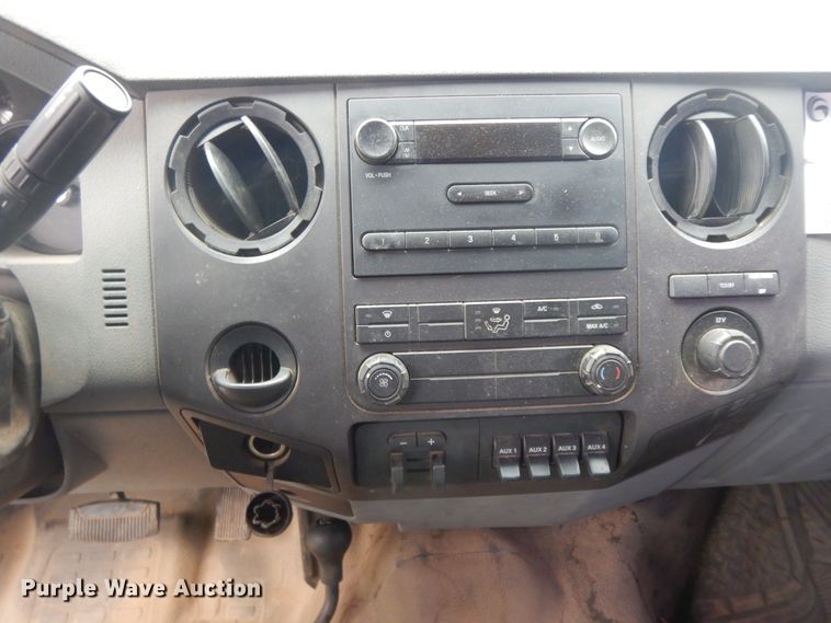 image for item II9340 2011 Ford F450 Super Duty  SuperCab utility / service truck