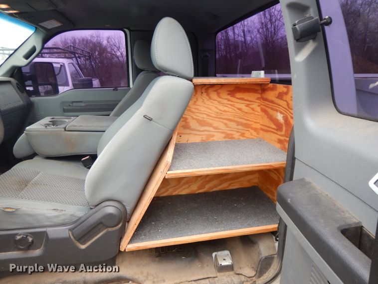 image for item II9340 2011 Ford F450 Super Duty  SuperCab utility / service truck