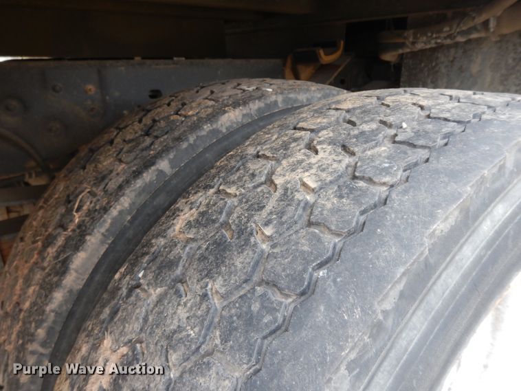 image for item II9340 2011 Ford F450 Super Duty  SuperCab utility / service truck