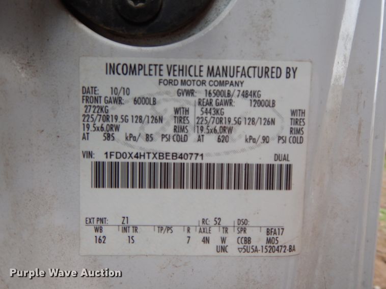 image for item II9340 2011 Ford F450 Super Duty  SuperCab utility / service truck