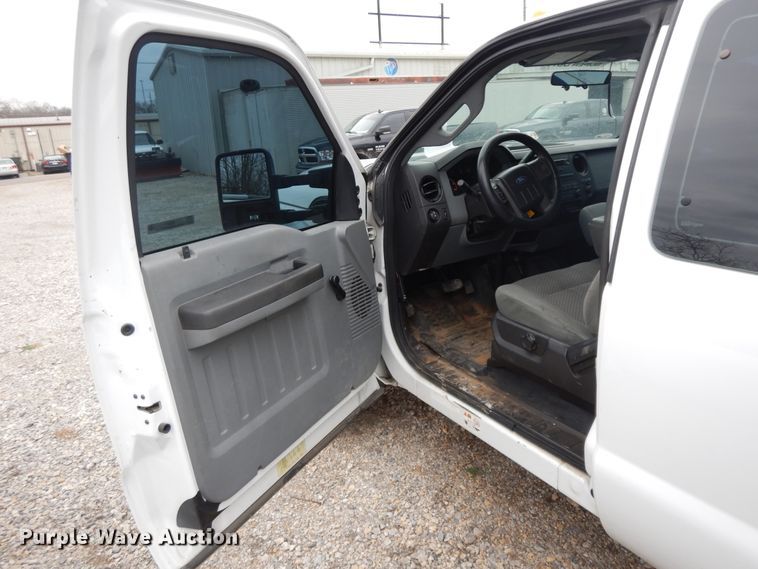 image for item II9341 2011 Ford F450 Super Duty  SuperCab utility / service truck