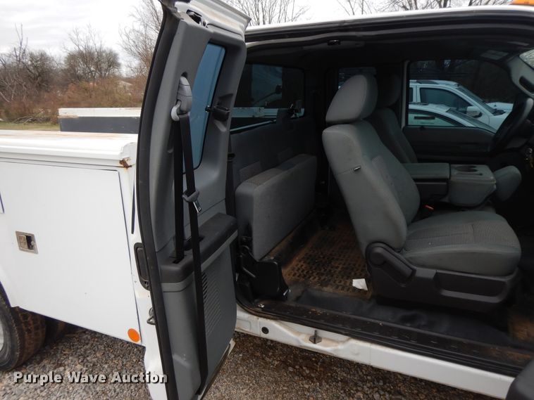 image for item II9341 2011 Ford F450 Super Duty  SuperCab utility / service truck