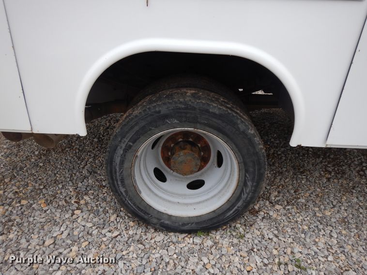 image for item II9341 2011 Ford F450 Super Duty  SuperCab utility / service truck