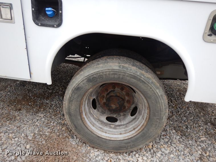 image for item II9341 2011 Ford F450 Super Duty  SuperCab utility / service truck