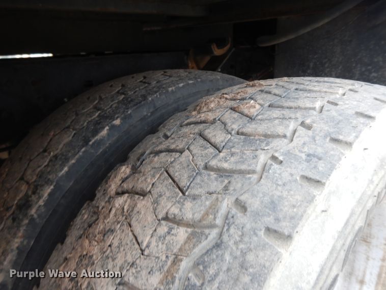 image for item II9341 2011 Ford F450 Super Duty  SuperCab utility / service truck