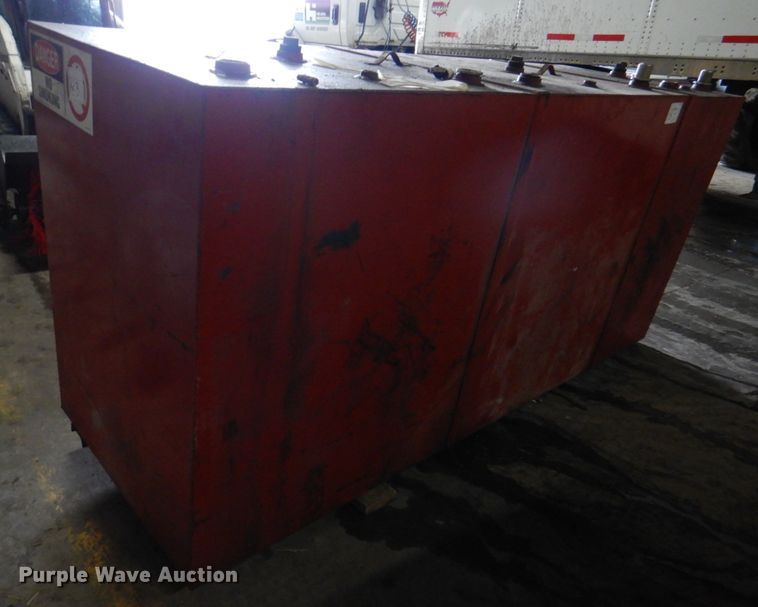 image for item II9809 Three bin oil tank