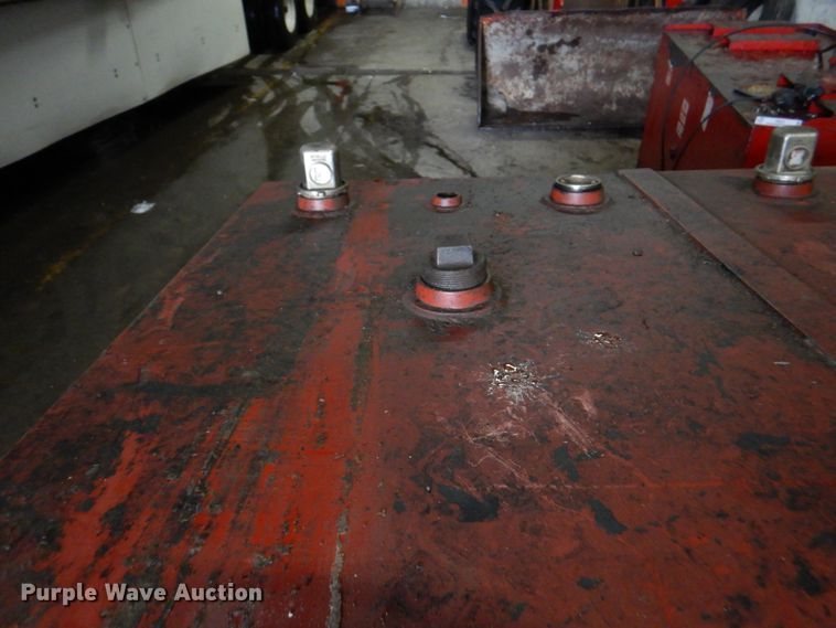 image for item II9809 Three bin oil tank