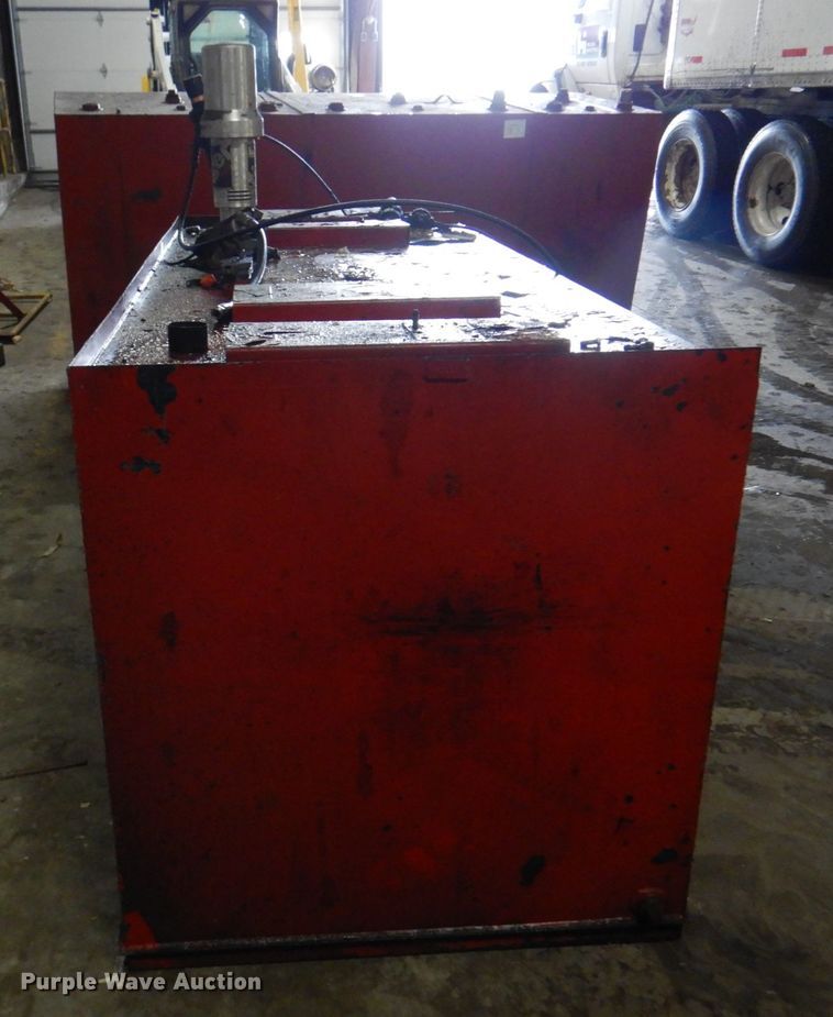 image for item II9810 Bench oil storage tank