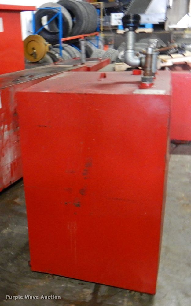 image for item II9811 Oil storage tank