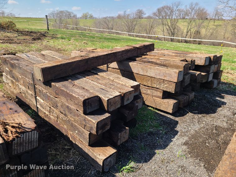 image for item IQ9067 (89) railroad ties