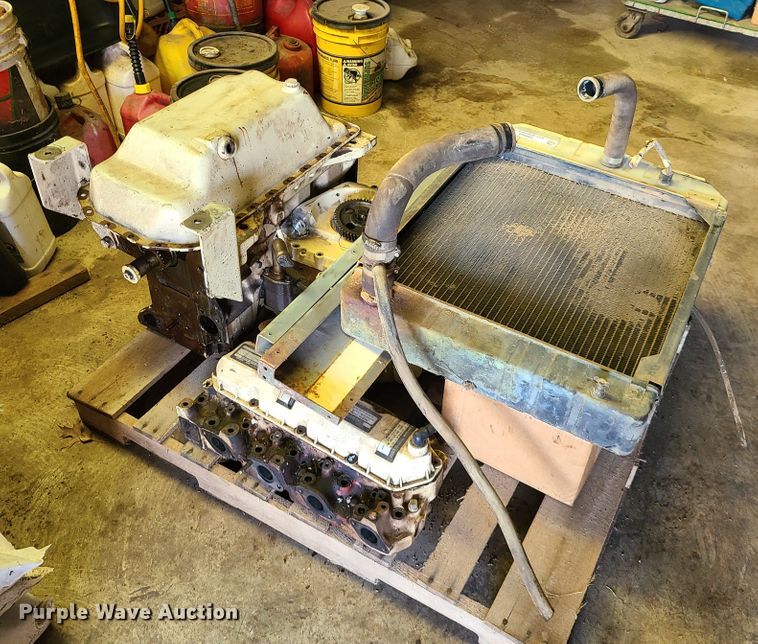 image for item IQ9069 John Deere 3.9L four cylinder diesel engine