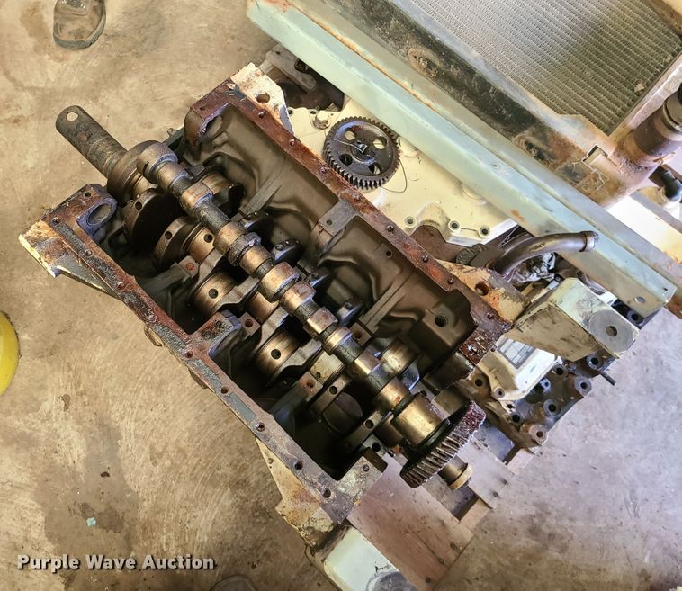 image for item IQ9069 John Deere 3.9L four cylinder diesel engine