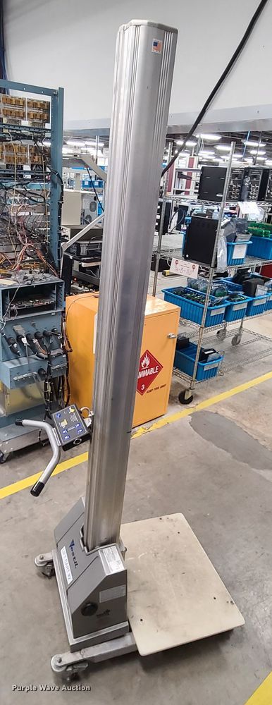 image for item IQ9072 Vestil PEL-100-A lift