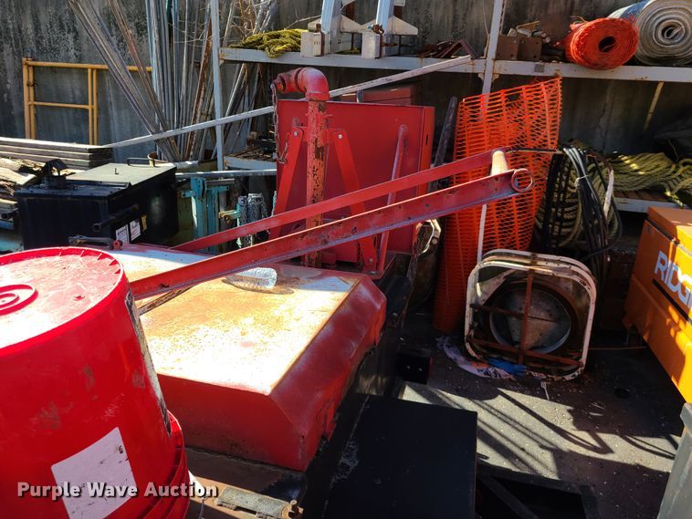 image for item IQ9093 Panther tar pot