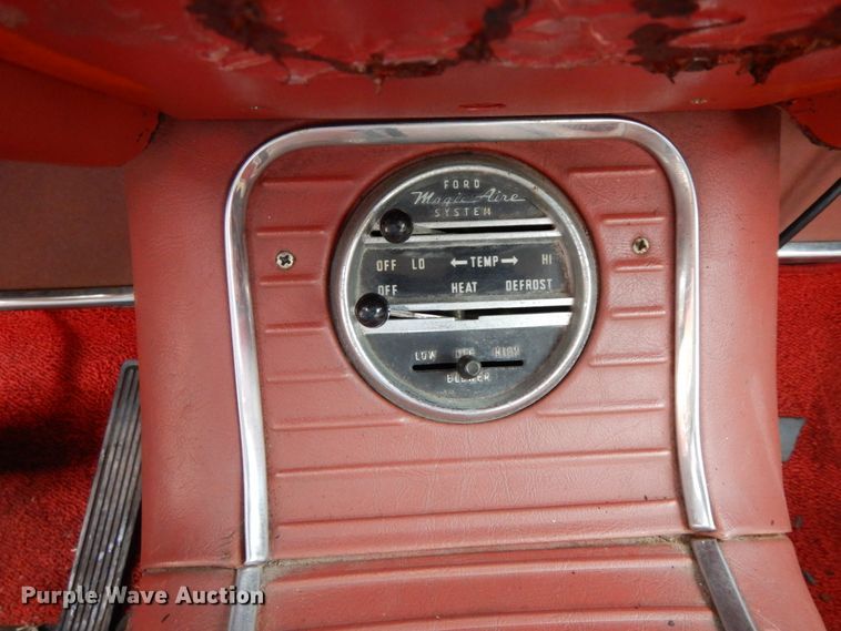 image for item IX9356 1958 Ford Thunderbird