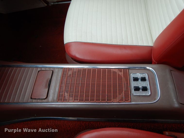 image for item IX9356 1958 Ford Thunderbird