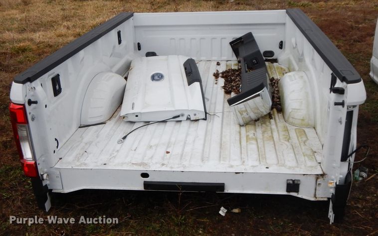 image for item IX9359 Ford truck bed