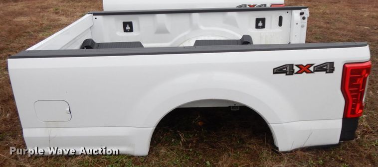 image for item IX9359 Ford truck bed