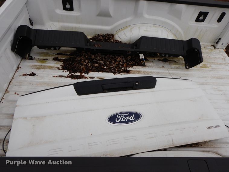 image for item IX9359 Ford truck bed