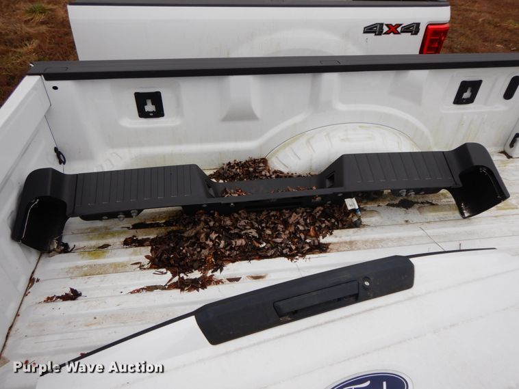 image for item IX9359 Ford truck bed