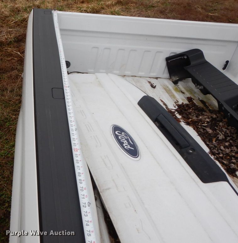 image for item IX9359 Ford truck bed