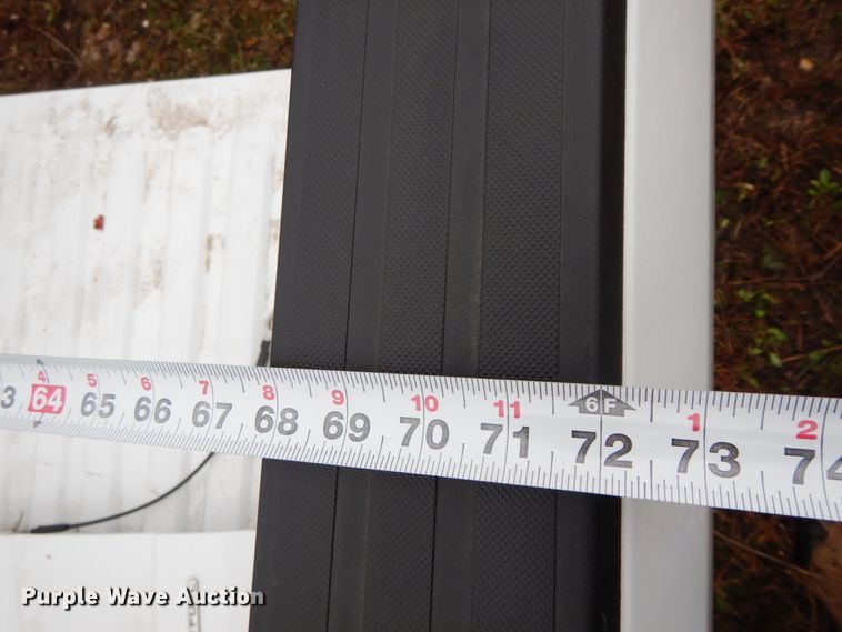 image for item IX9359 Ford truck bed